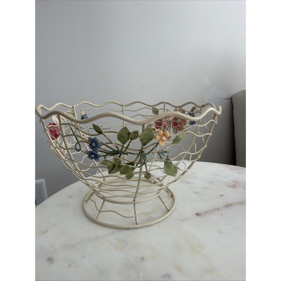 Pfaltzgraff Metal Wire Fruit Basket Floral Painted Cottagecore Vintage Kitchen - Picture 3 of 9